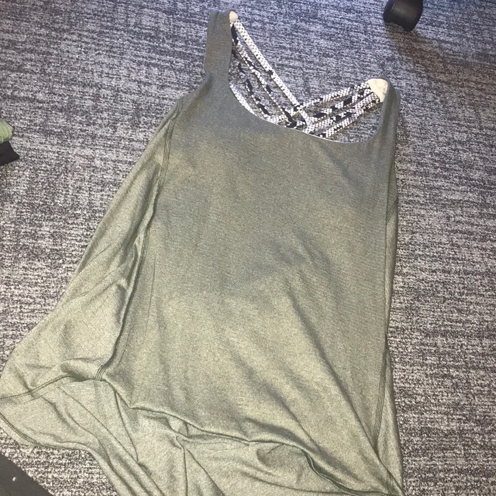 Lululemon open back tank with built in sports bra